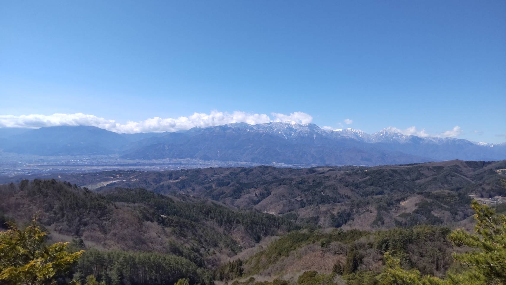 昇仙峡の山頂から眺める南アルプスの山々